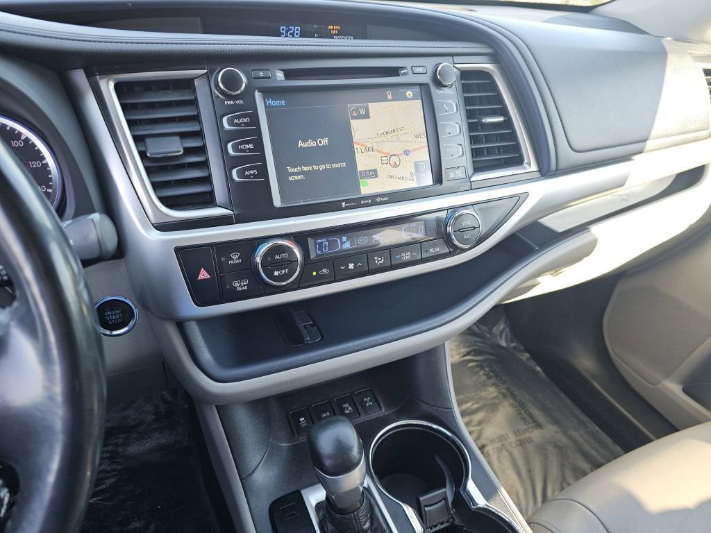 Used 2018 Toyota Highlander XLE AWD/4WD image 33