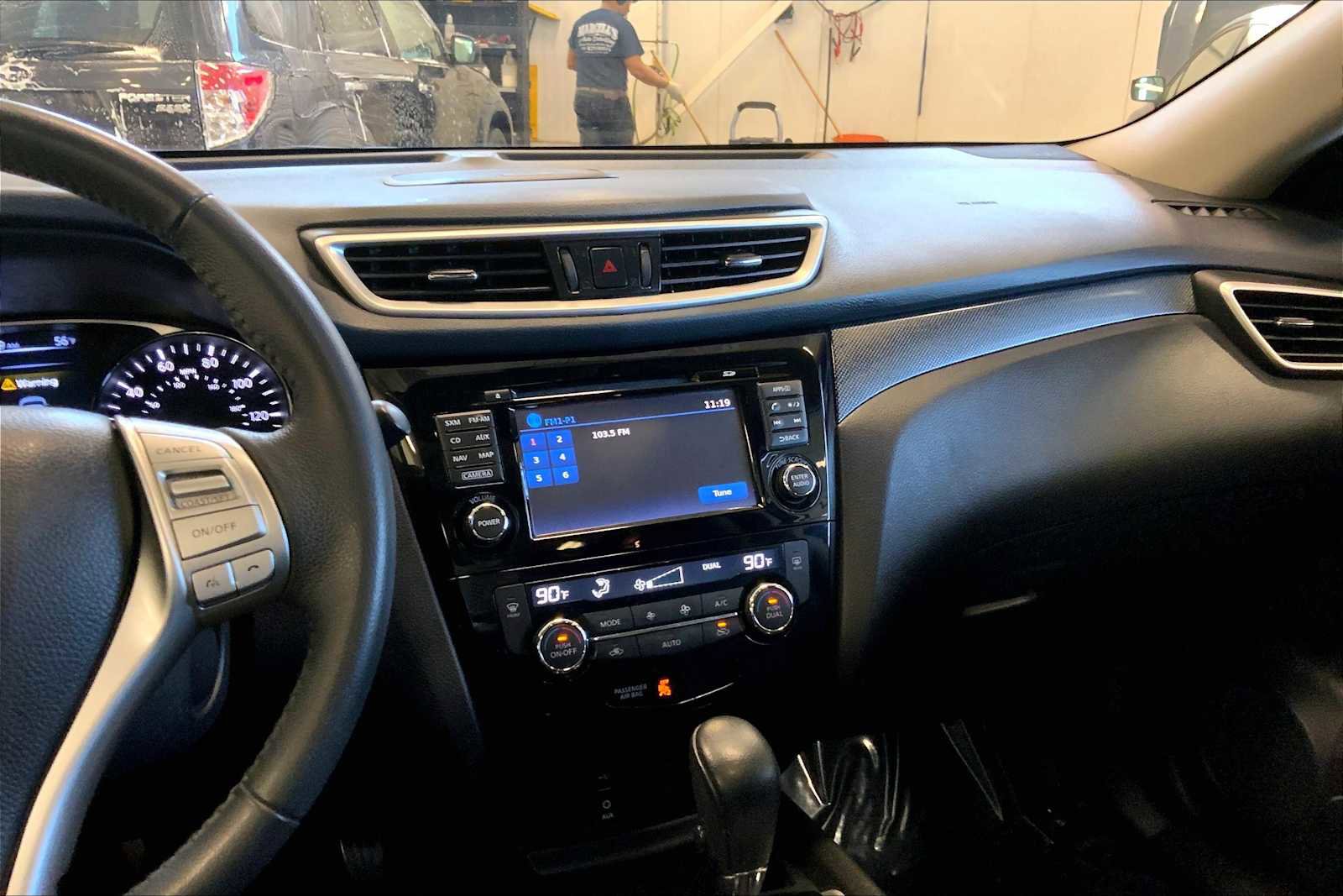 Used 2016 Nissan Rogue SL w/ SL Premium Package image 6