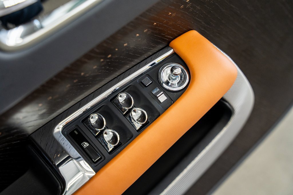 Used 2018 Rolls-Royce Wraith image 33