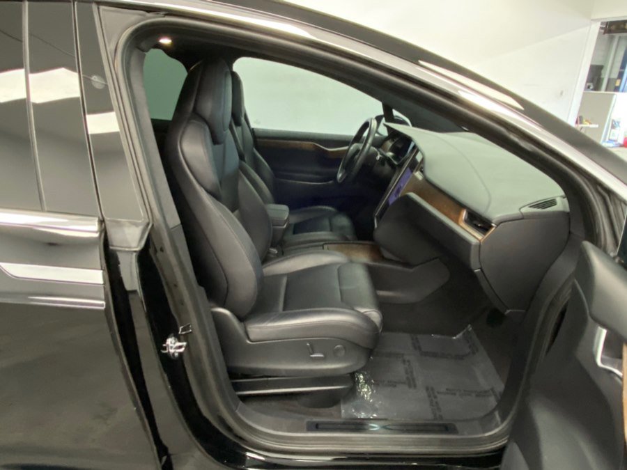 Used 2018 Tesla Model X 75D image 22