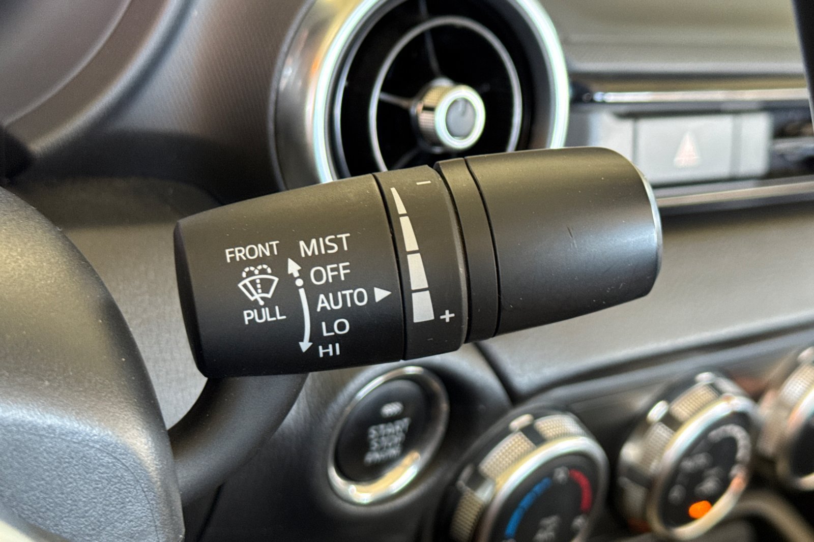 Used 2025 MAZDA MX-5 Miata RF Grand Touring RWD image 30