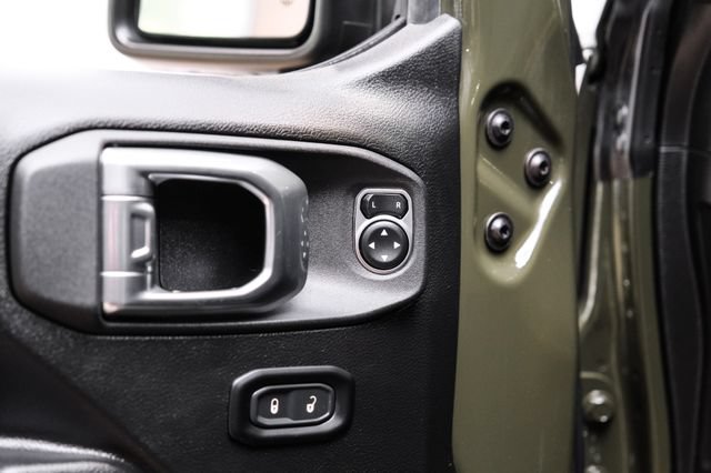 Used 2023 Jeep Gladiator Sport AWD/4WD image 65
