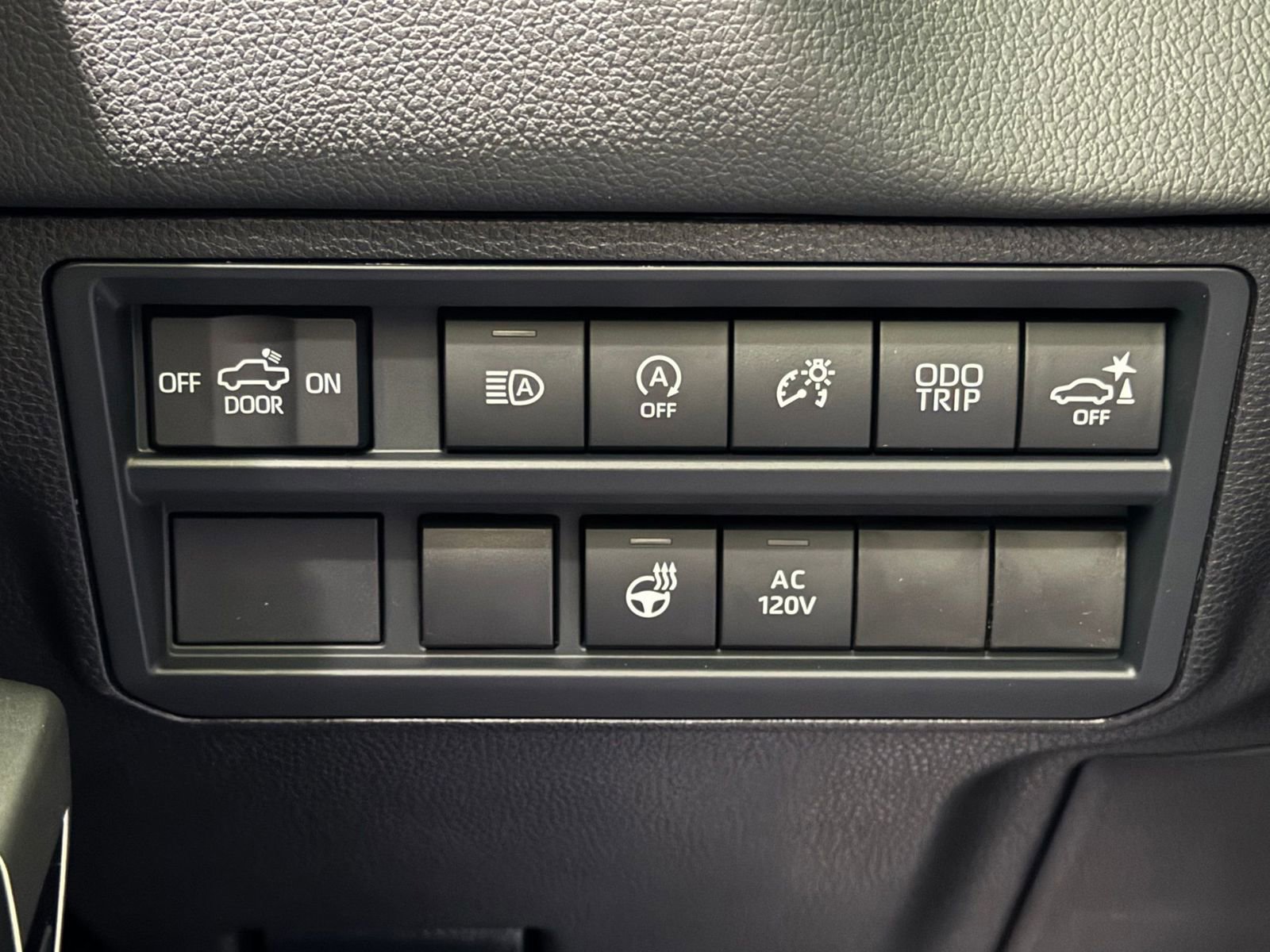 New 2026 Toyota Tundra Limited AWD/4WD image 33
