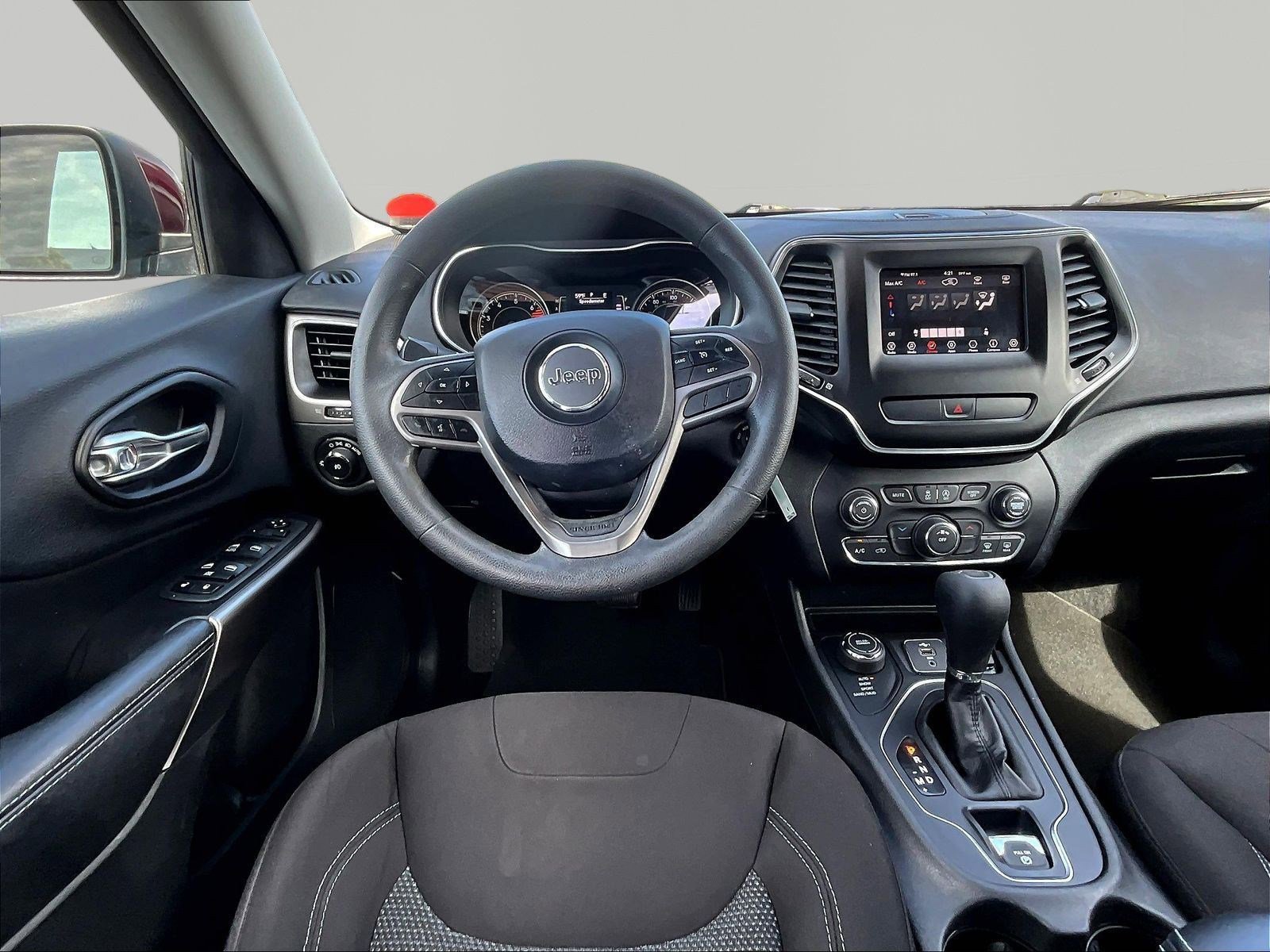 Used 2019 Jeep Cherokee Latitude w/ Popular Appearance Group AWD/4WD image 8