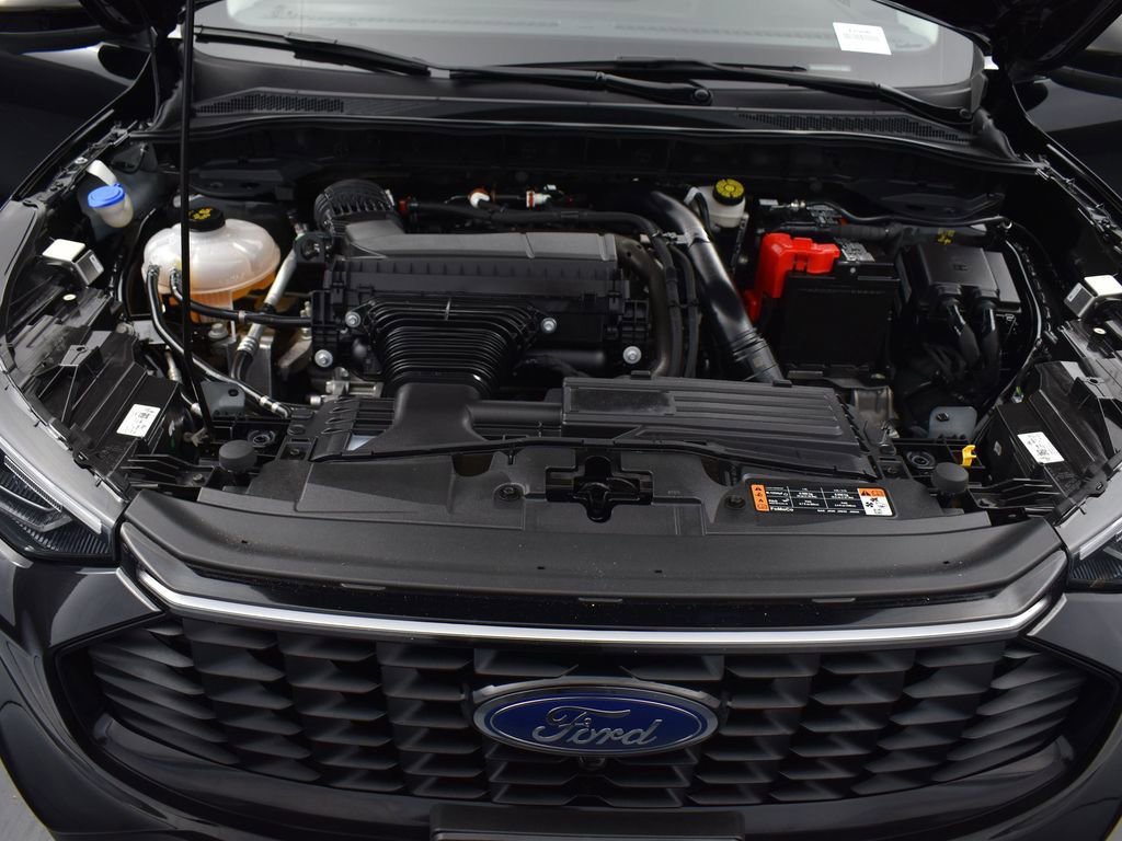 Used 2024 Ford Escape Platinum image 28