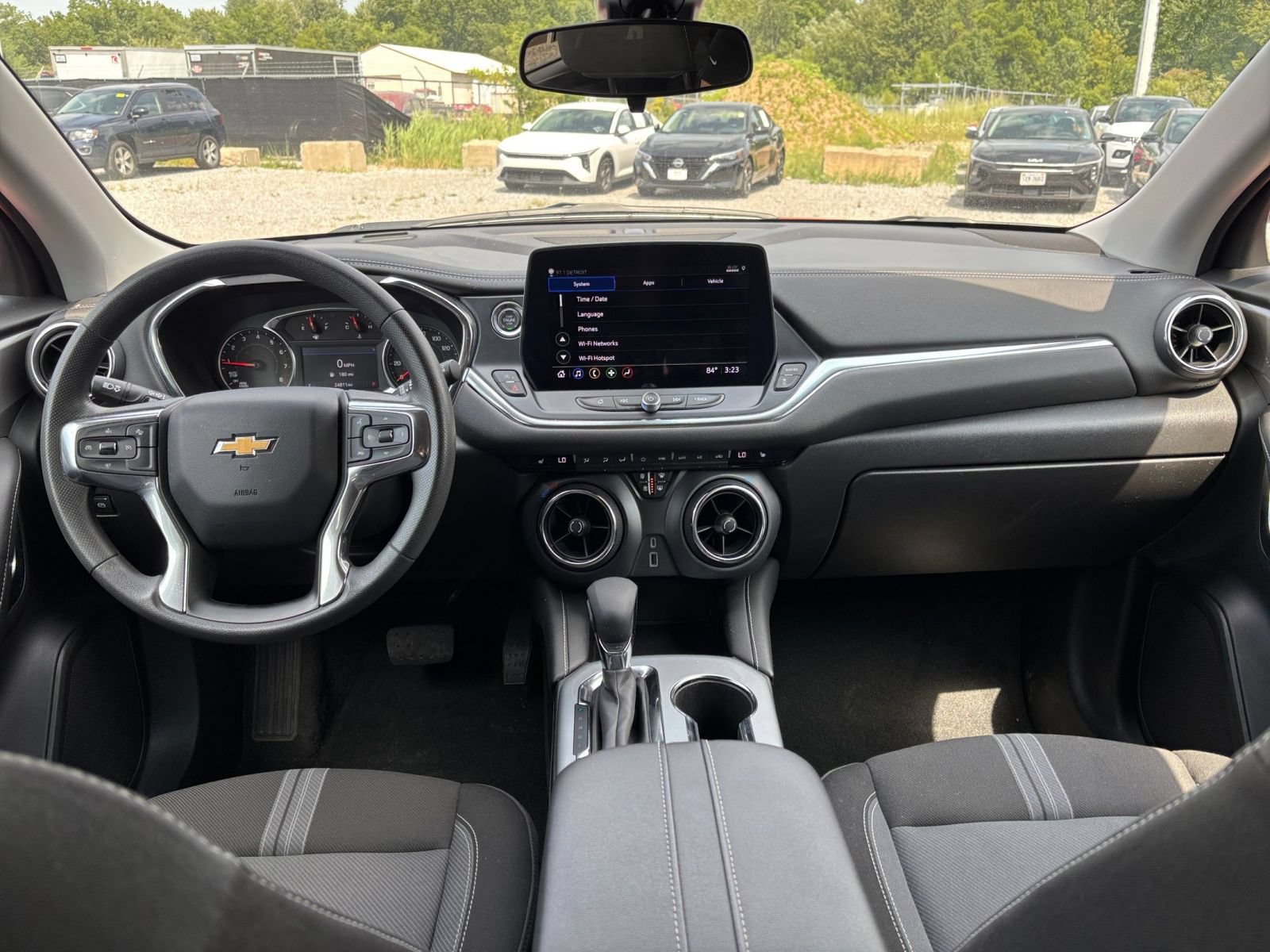 Used 2025 Chevrolet Blazer LT FWD image 34