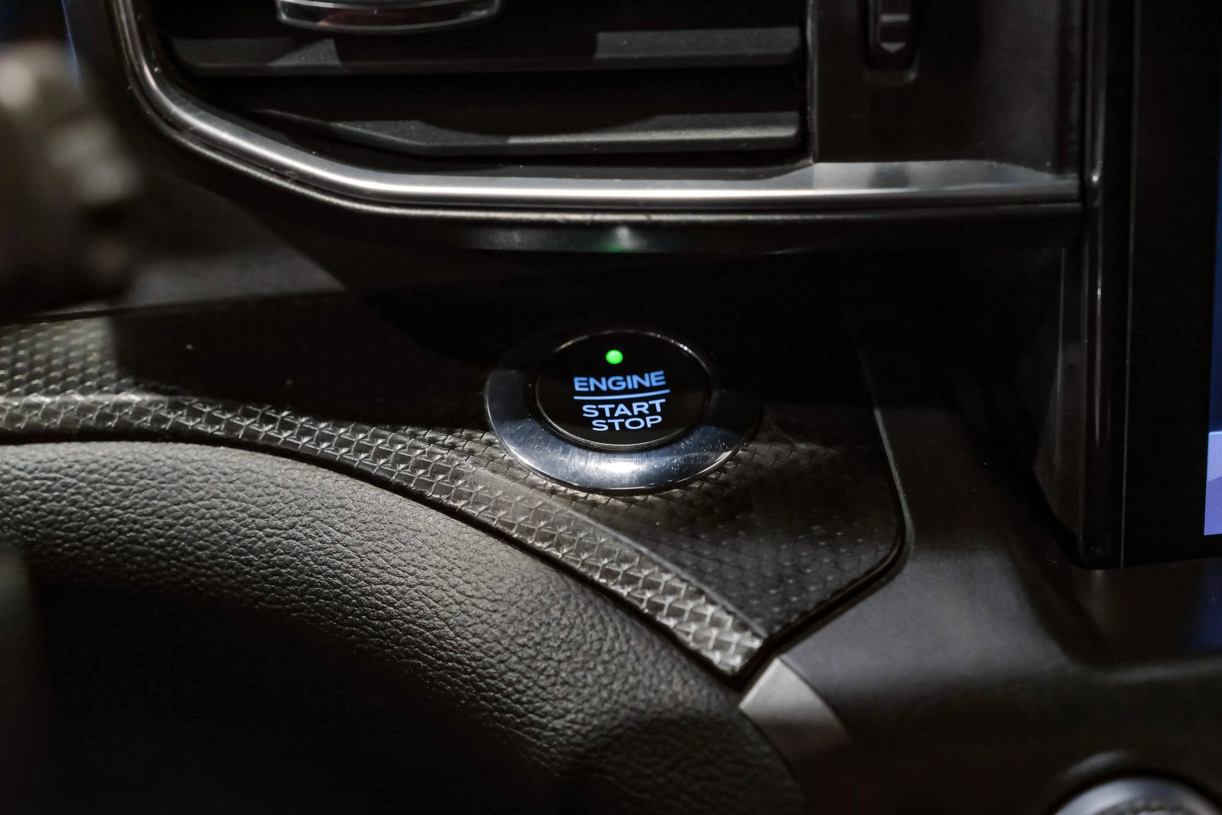 Used 2020 Ford Explorer ST w/ ST Street Pack image 22
