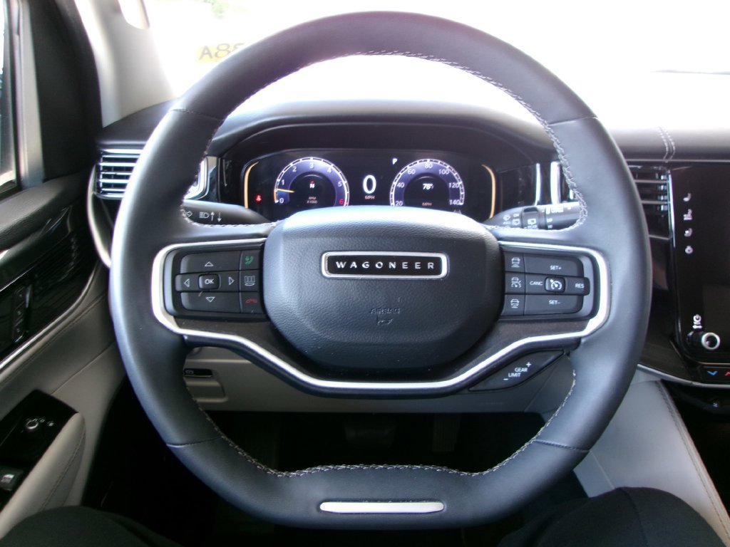 Used 2022 Jeep Wagoneer Series I w/ Convenience Group I AWD/4WD image 9