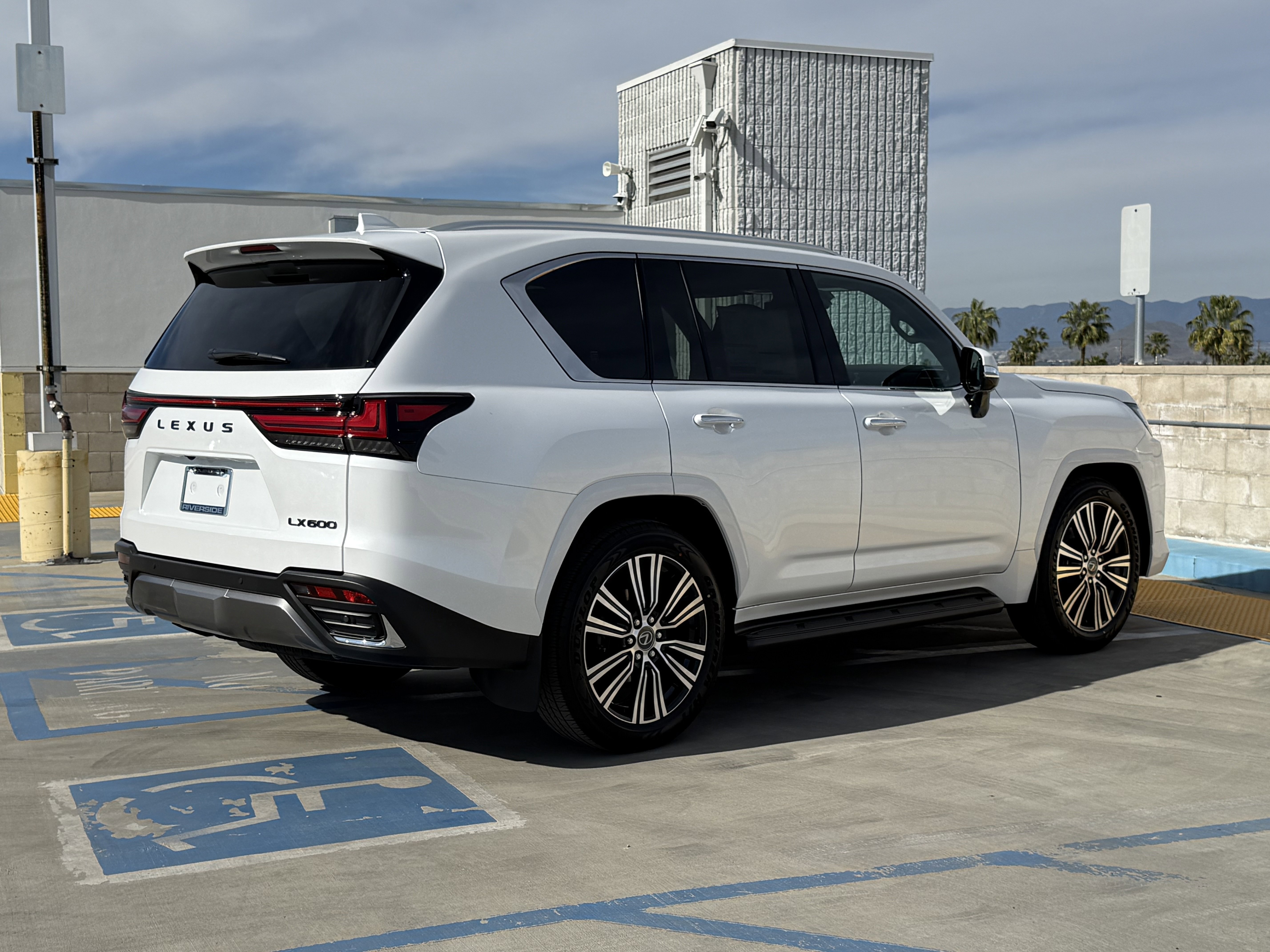 New 2026 Lexus LX 600 4WD w/ Luxury Package image 11