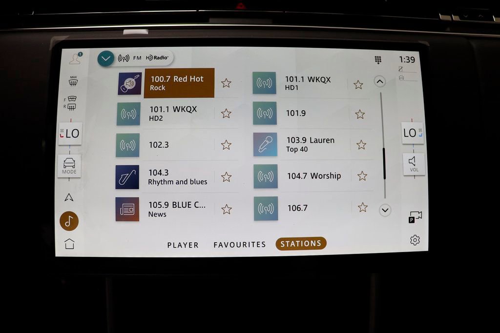 New 2025 Land Rover Range Rover Long Wheelbase SE image 10