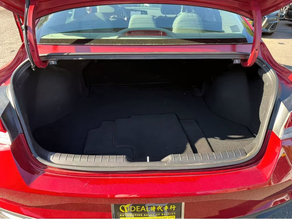 Used 2023 Hyundai Elantra SEL w/ Convenience Package image 20