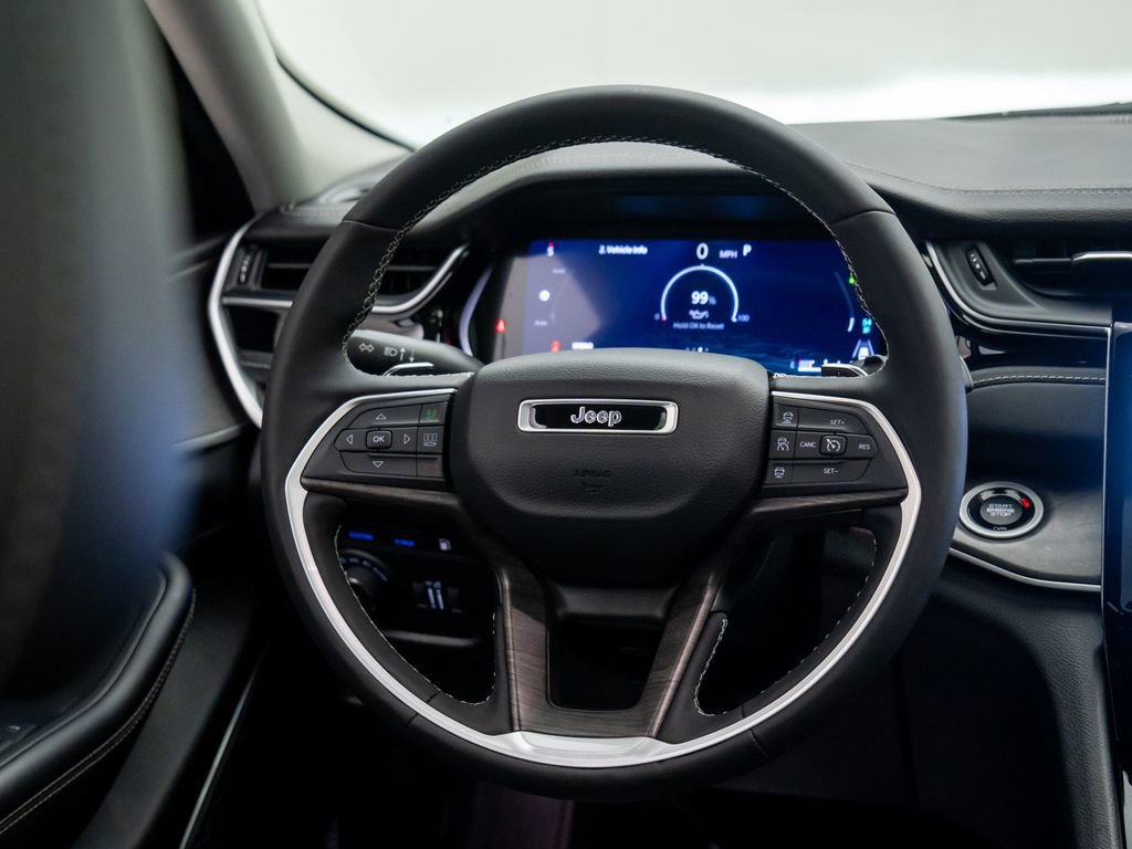 Used 2023 Jeep Grand Cherokee 4WD 4xe w/ MOPAR Finishing Package image 11