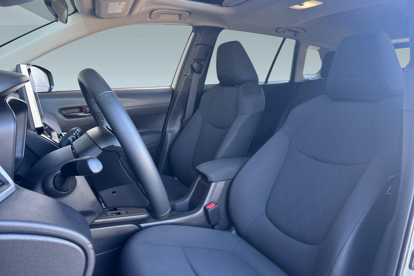 Certified 2026 Toyota Corolla Cross LE w/ Moonroof Package FWD image 5