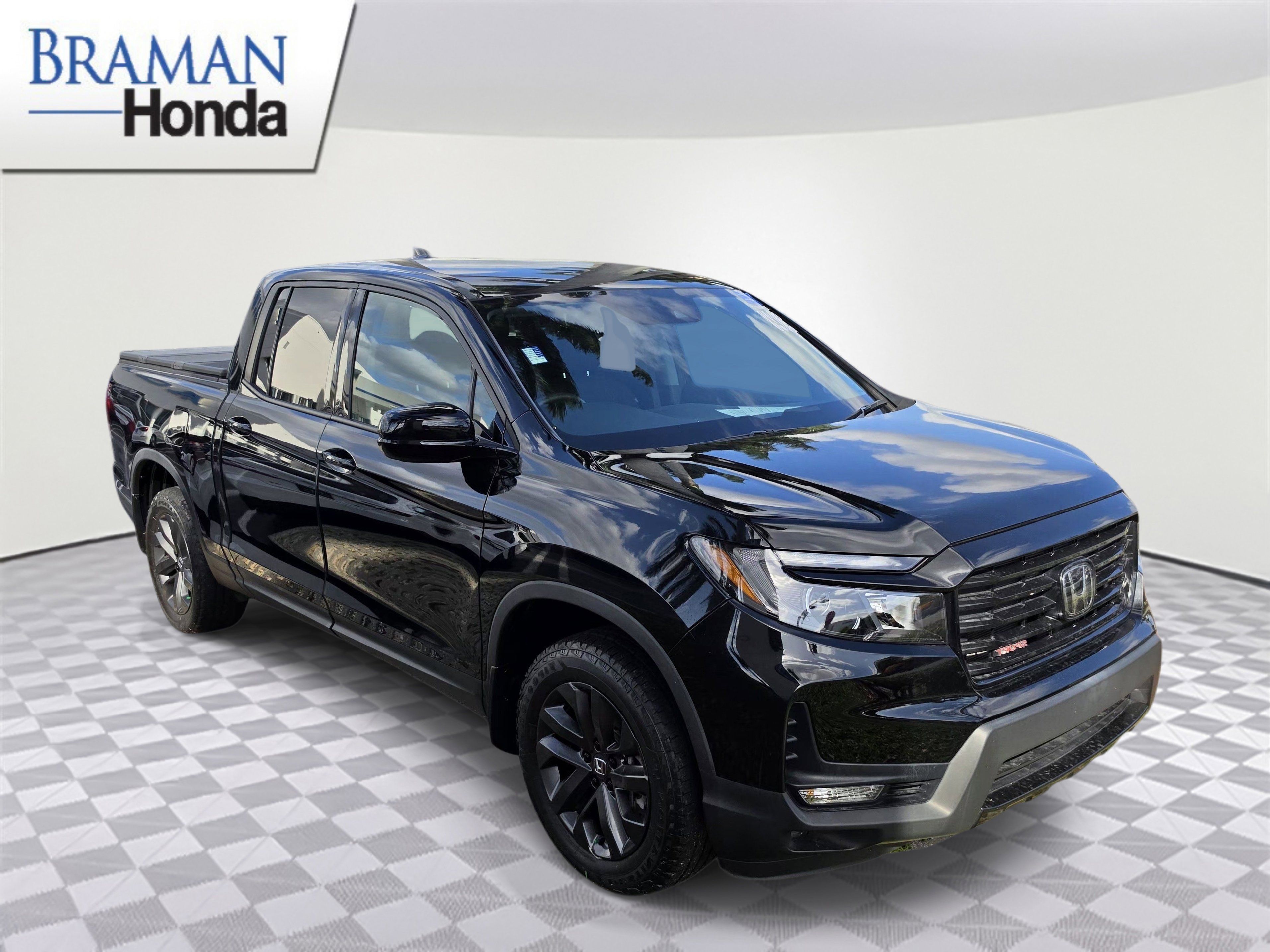 Certified 2023 Honda Ridgeline Sport image 2