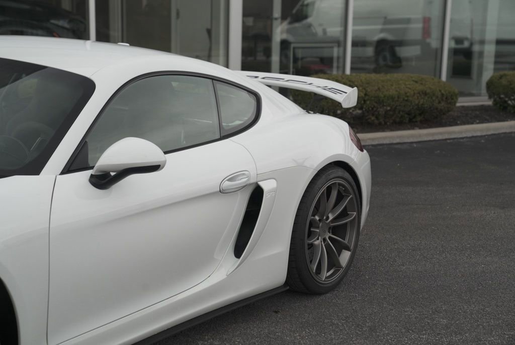 Used 2016 Porsche Cayman GT4 RWD image 5