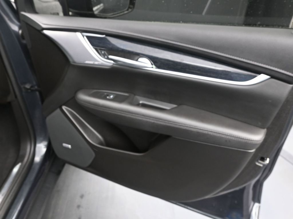 Used 2023 Cadillac XT5 Premium Luxury image 10