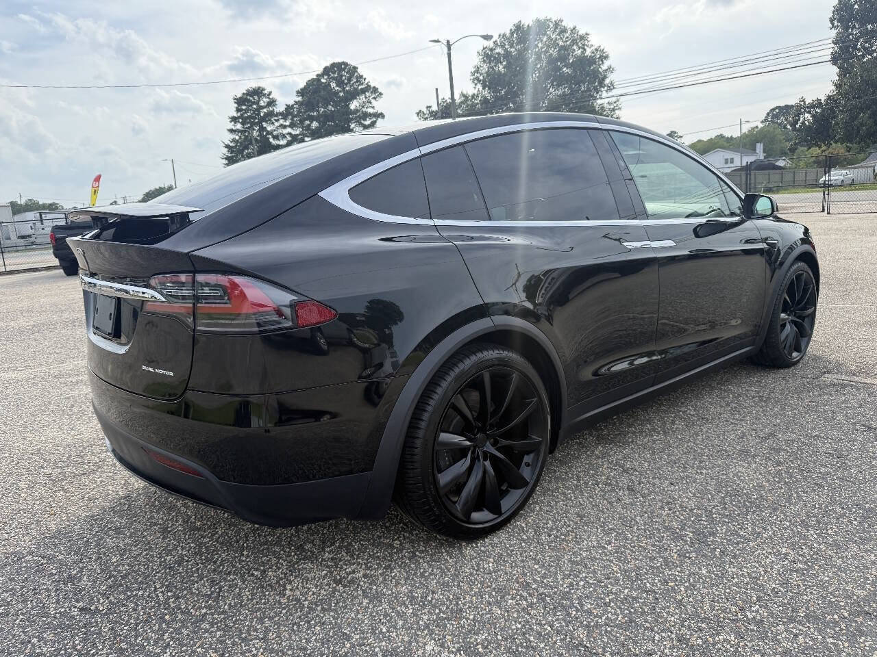 Used 2019 Tesla Model X Long Range AWD/4WD image 17