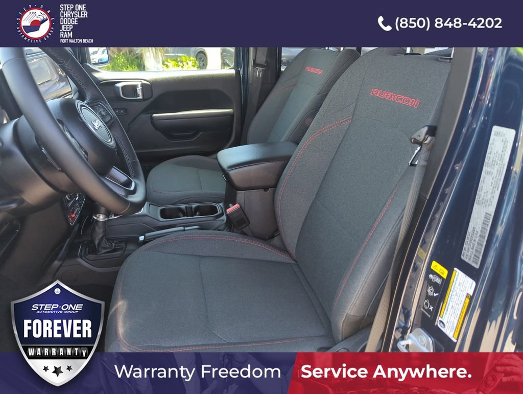 Used 2025 Jeep Wrangler Unlimited Rubicon w/ Convenience Group AWD/4WD image 11