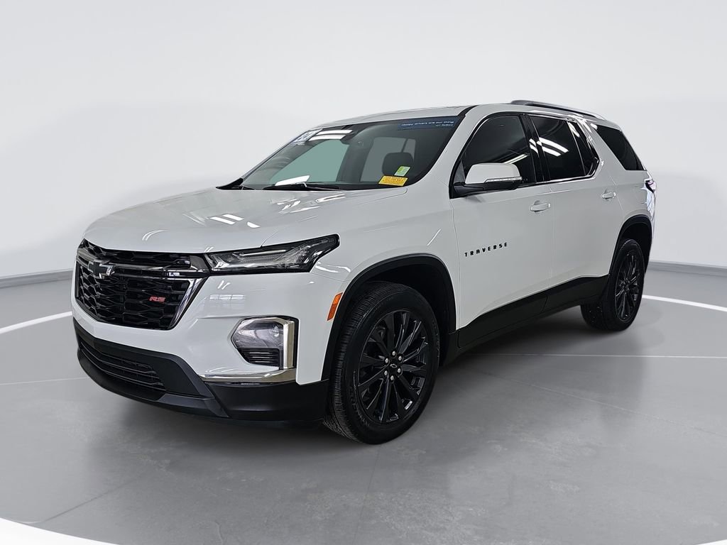 Certified 2024 Chevrolet Traverse RS w/ LPO, Floor Liner Package image 9