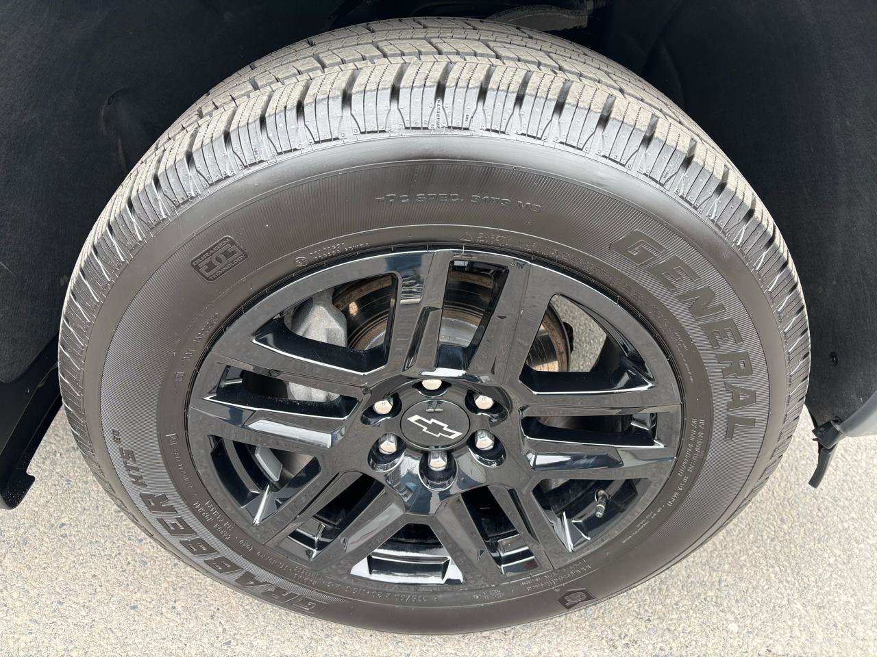 Used 2025 Chevrolet Silverado 1500 RST w/ Convenience Package II image 10