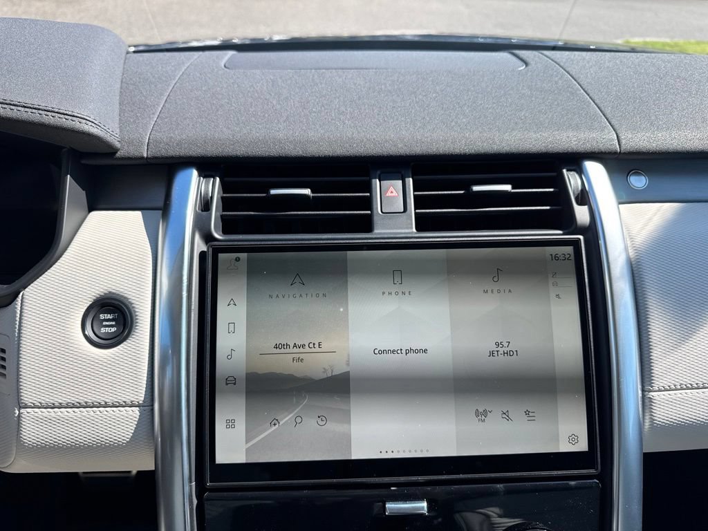 New 2026 Land Rover Discovery Dynamic SE AWD/4WD image 25
