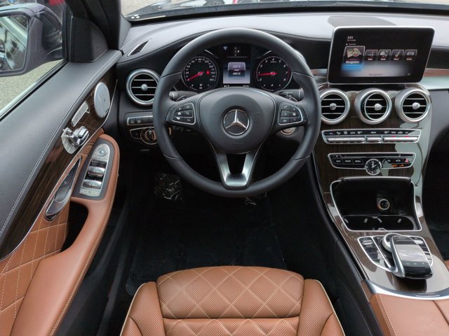 Used 2018 Mercedes-Benz C 300 4MATIC Sedan image 15