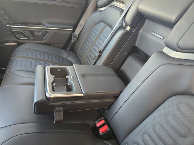 Used 2022 Rivian R1T Adventure image 34