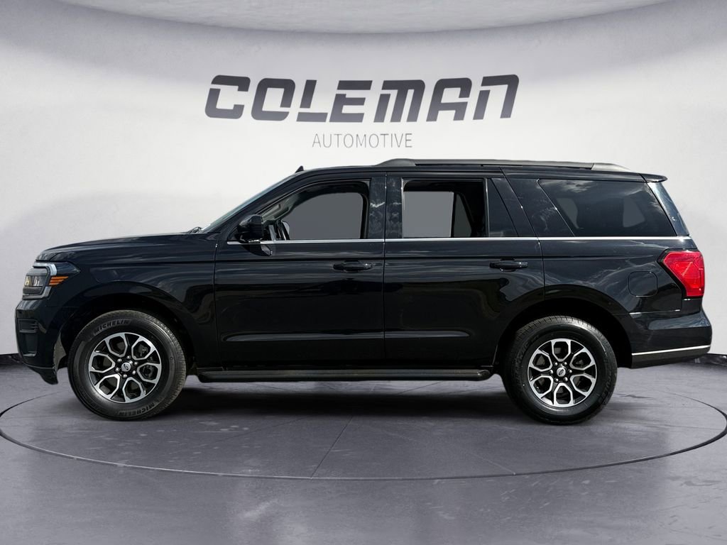 Used 2024 Ford Expedition XLT image 2