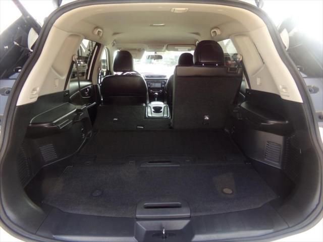 Used 2015 Nissan Rogue SL image 9