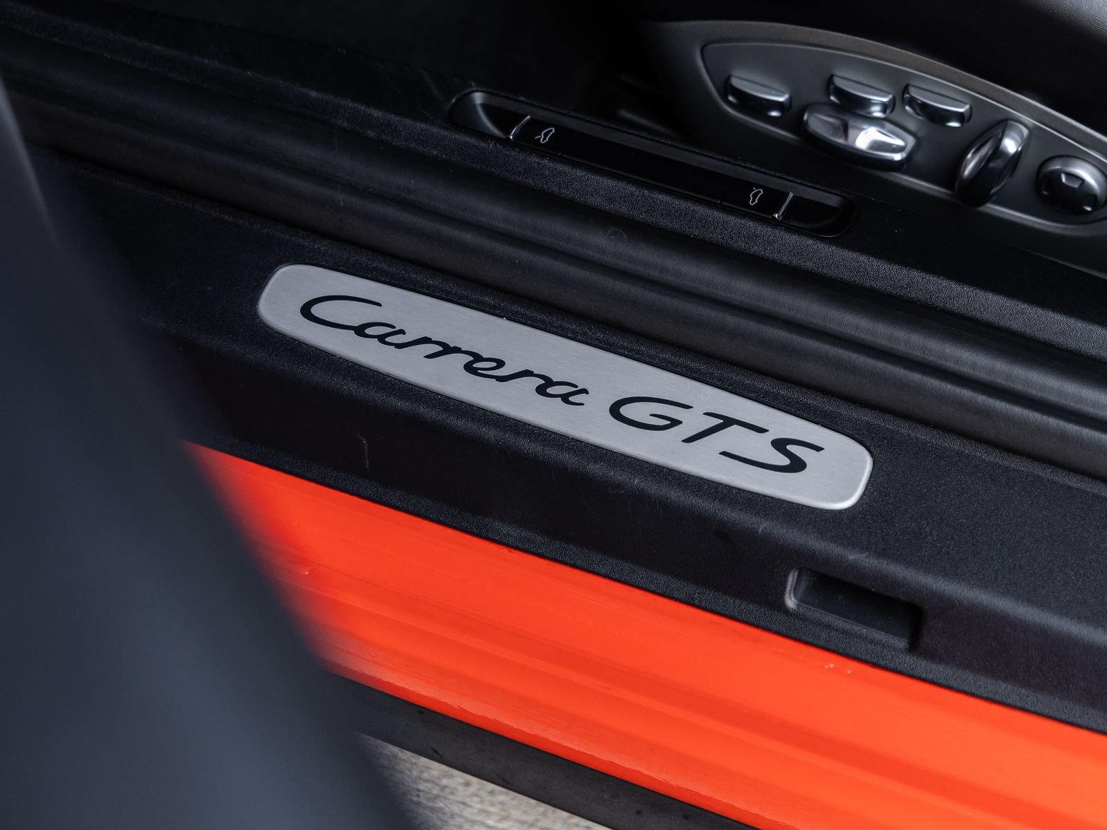Certified 2016 Porsche 911 Carrera GTS RWD image 31