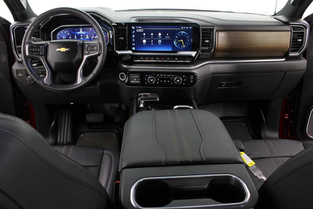 Used 2023 Chevrolet Silverado 1500 High Country w/ Technology Package AWD/4WD image 12