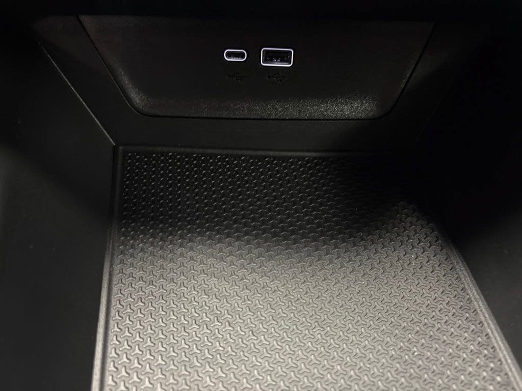 New 2026 Chevrolet Equinox LT FWD image 32