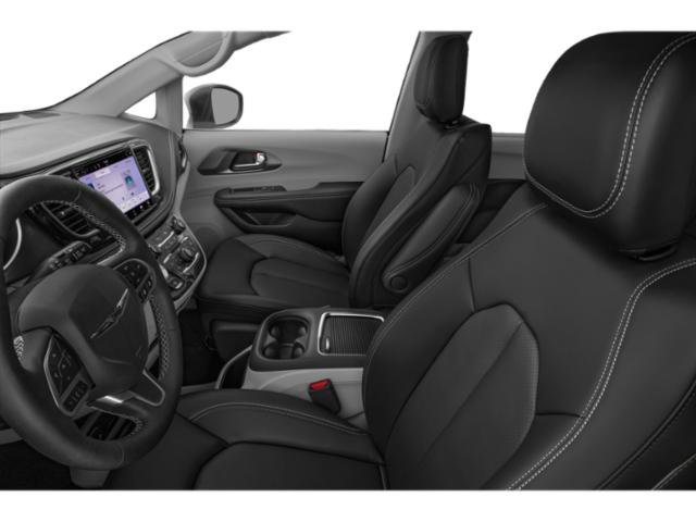 Certified 2024 Chrysler Pacifica Touring-L FWD image 9