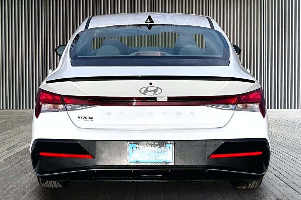 Certified 2025 Hyundai Elantra Sport image 5