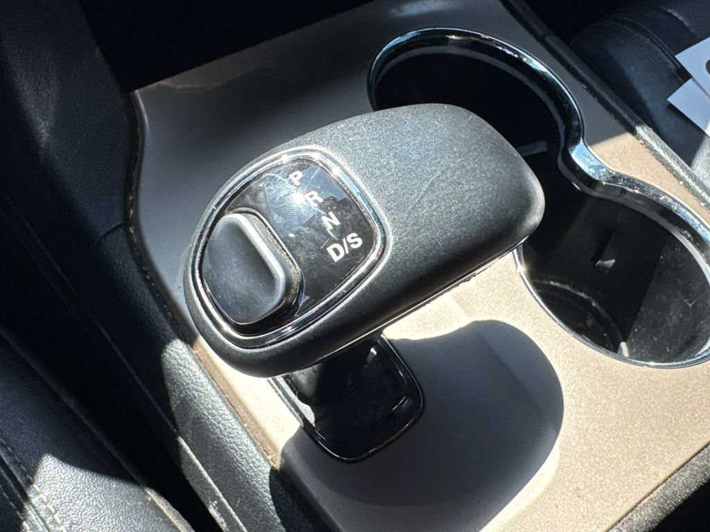 Used 2015 Jeep Grand Cherokee Limited RWD image 11