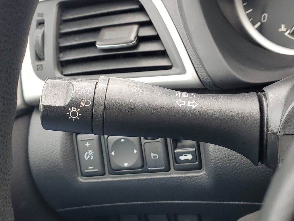 Used 2018 Nissan Sentra S FWD image 10