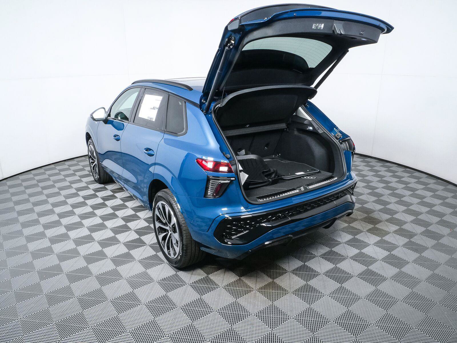 New 2026 Audi Q3 quattro 2.0T AWD/4WD image 30