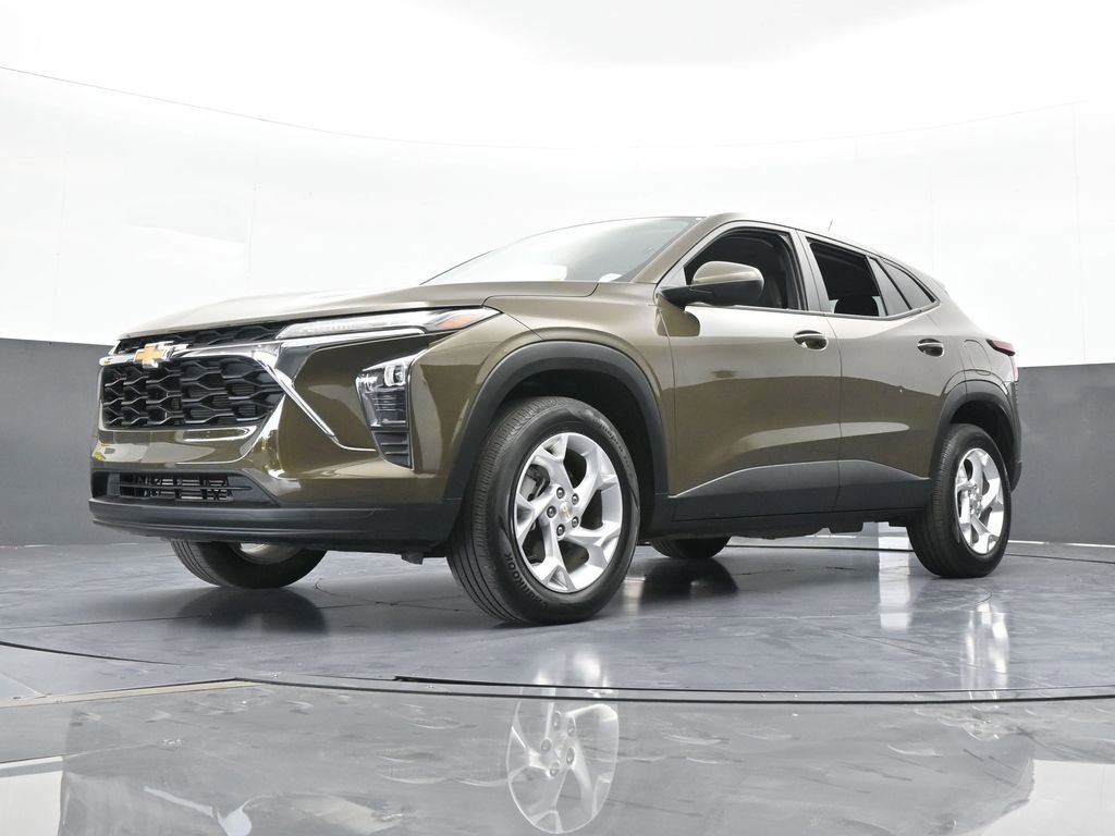 Used 2024 Chevrolet Trax LS w/ LS Convenience Package image 50