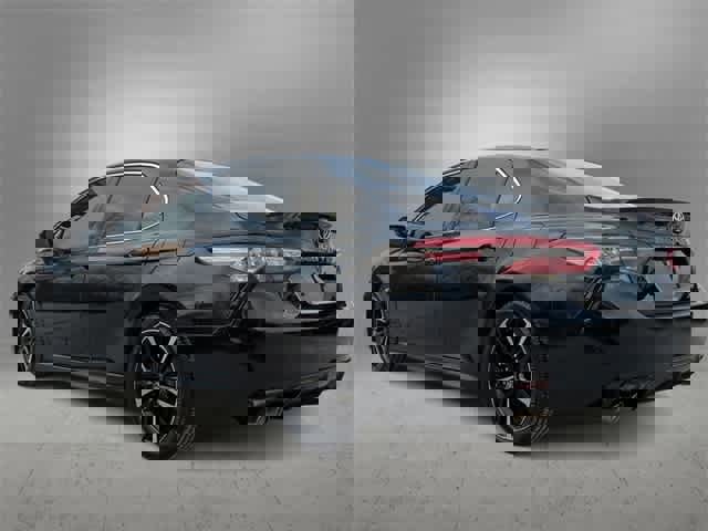 Used 2018 Toyota Camry XSE image 6