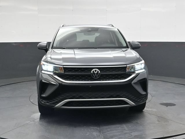 Used 2023 Volkswagen Taos SE w/ Panoramic Sunroof Package AWD/4WD image 10