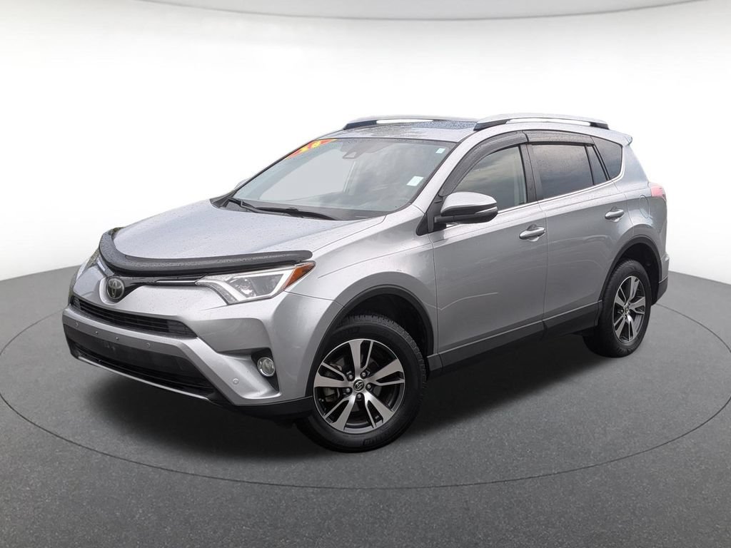 Used 2018 Toyota RAV4 XLE FWD image 12