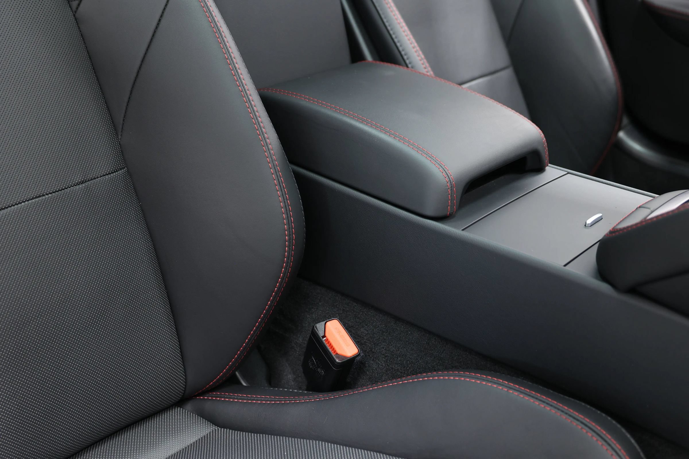 Used 2021 Jaguar F-TYPE R AWD/4WD image 73