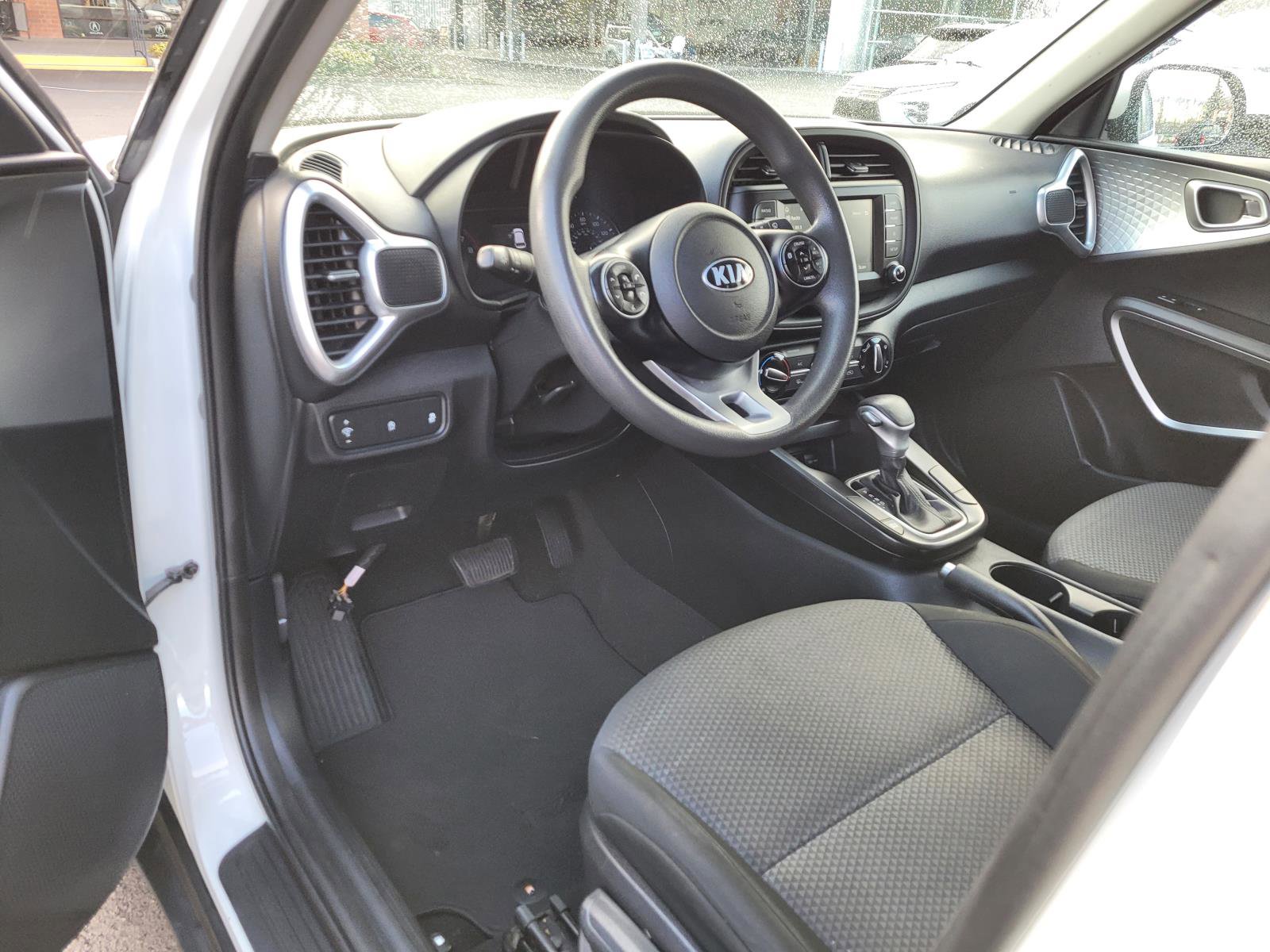 Used 2021 Kia Soul LX image 11