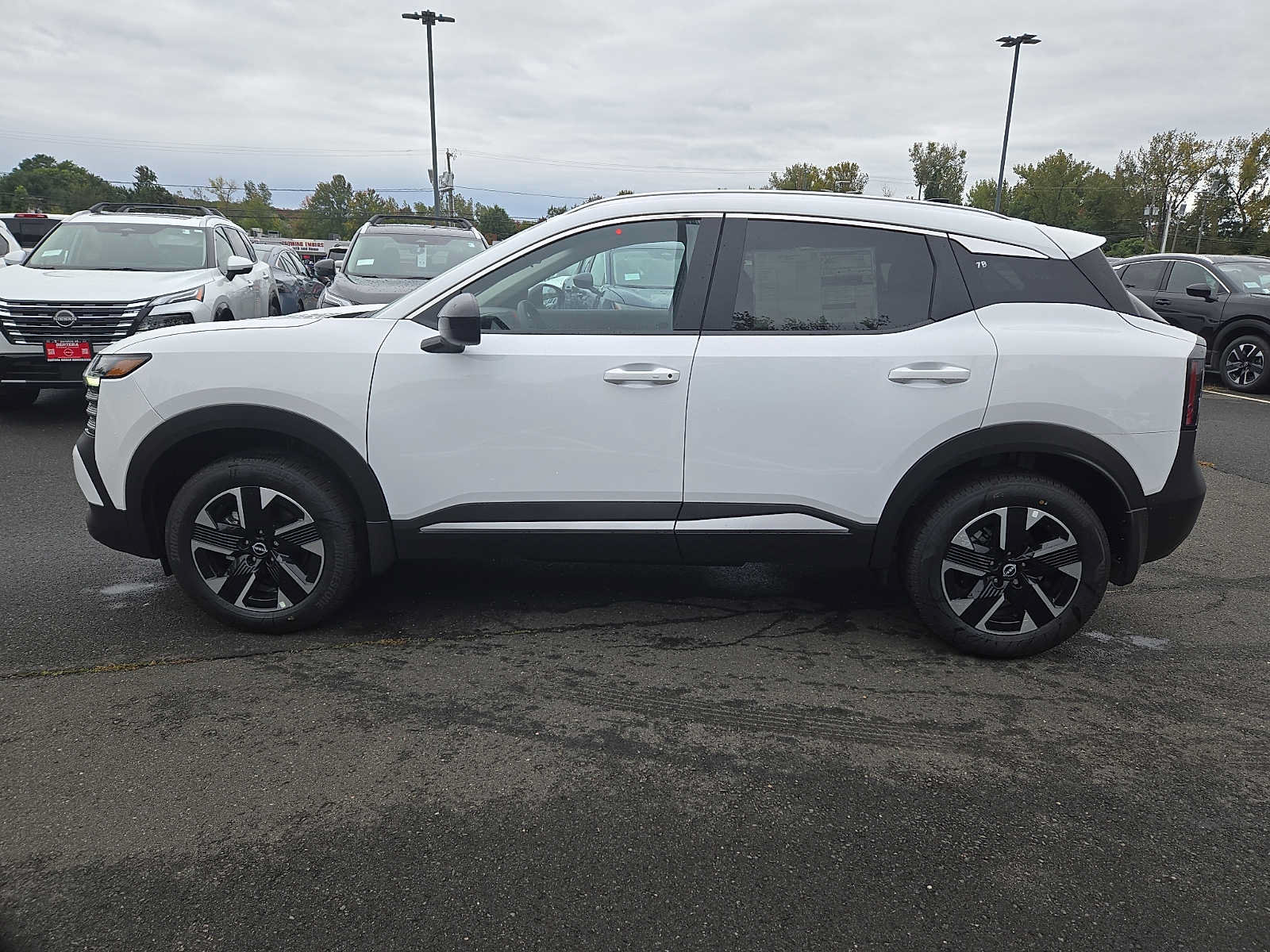 New 2027 Nissan Kicks SV w/ SV Premium Package AWD/4WD image 7