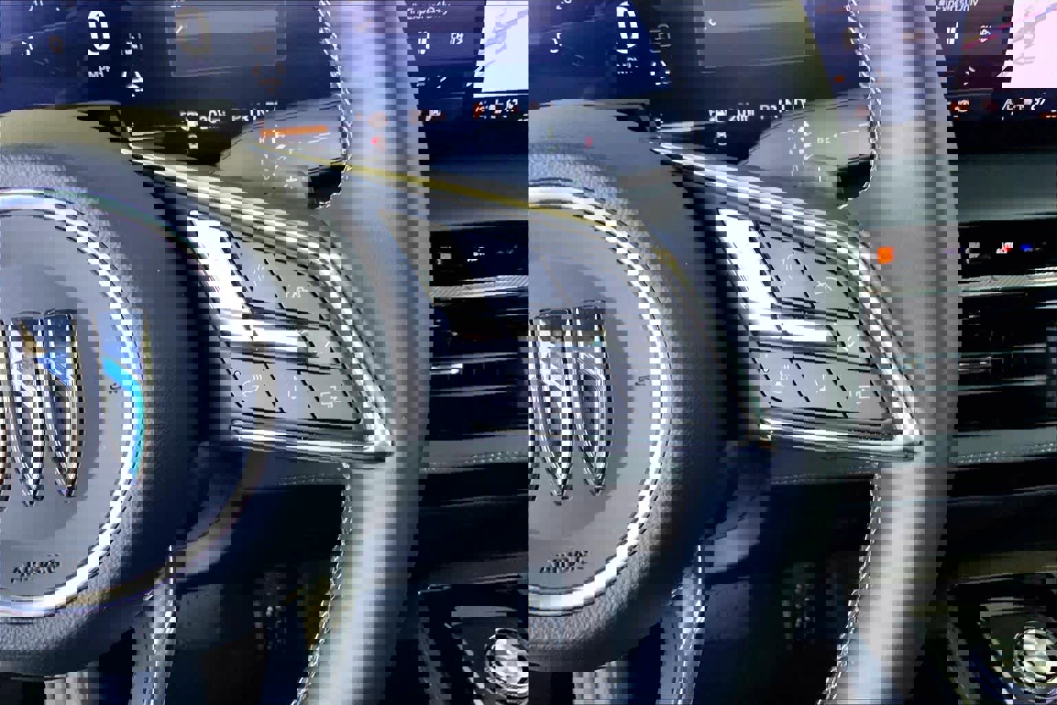 Used 2025 Buick Enclave Avenir w/ Super Cruise Package image 25