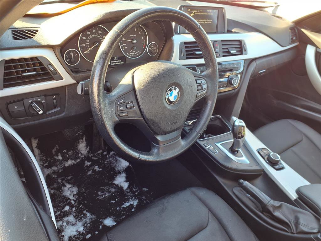 Used 2017 BMW 320i xDrive Sedan image 10