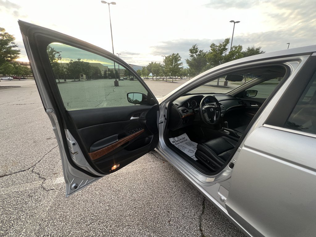 Used 2012 Honda Accord EX-L image 16