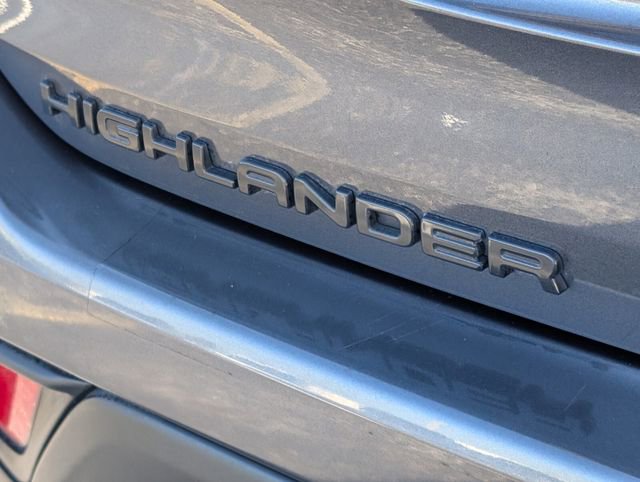 Used 2022 Toyota Highlander XLE image 17