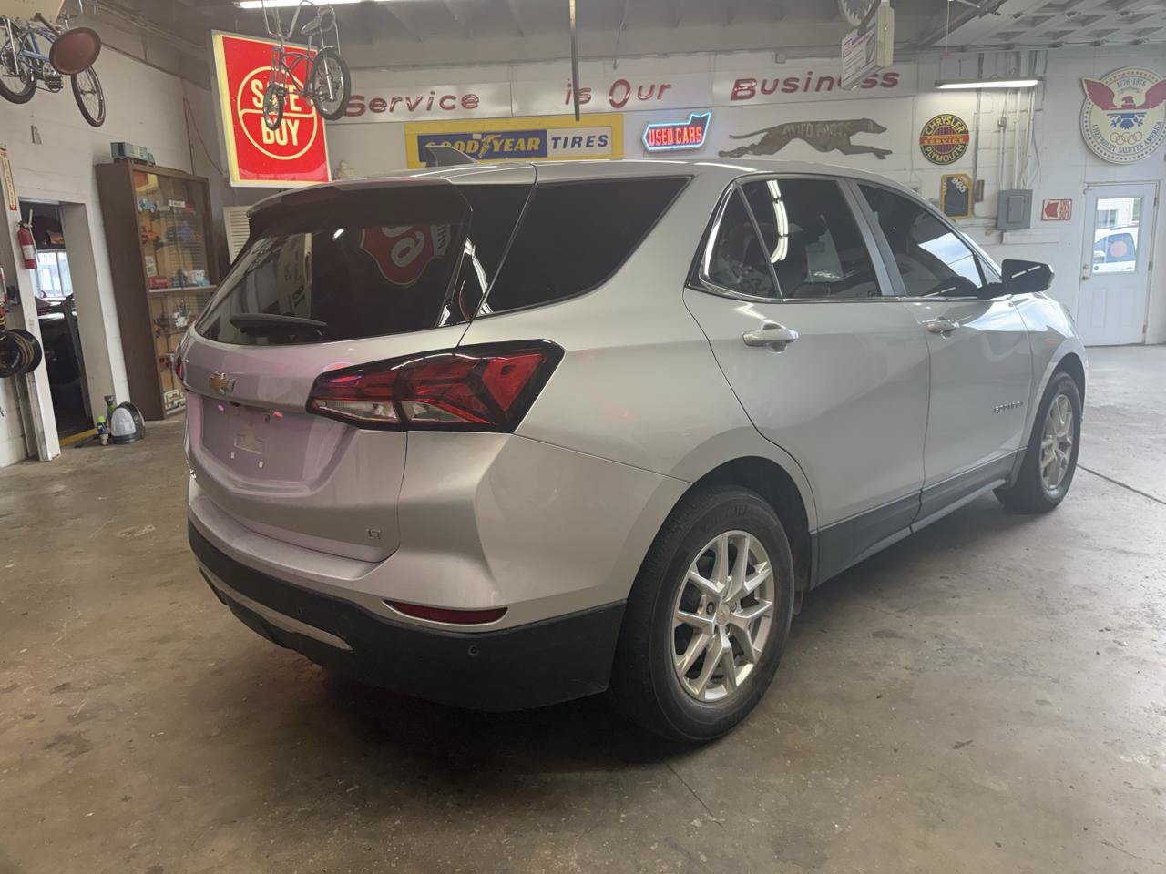 Used 2022 Chevrolet Equinox LT FWD image 5