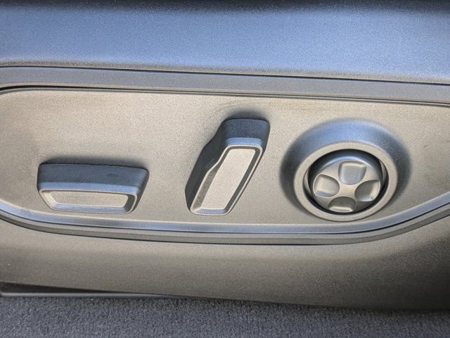 New 2025 Jeep Grand Cherokee Altitude image 18